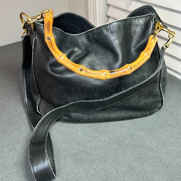 🖤 GUCCI BLACK LEATHER SHOULDER BAG W/ BAMBOO HANDLE & STRAP - VINTAGE 🖤 - Picture 2 of 10
